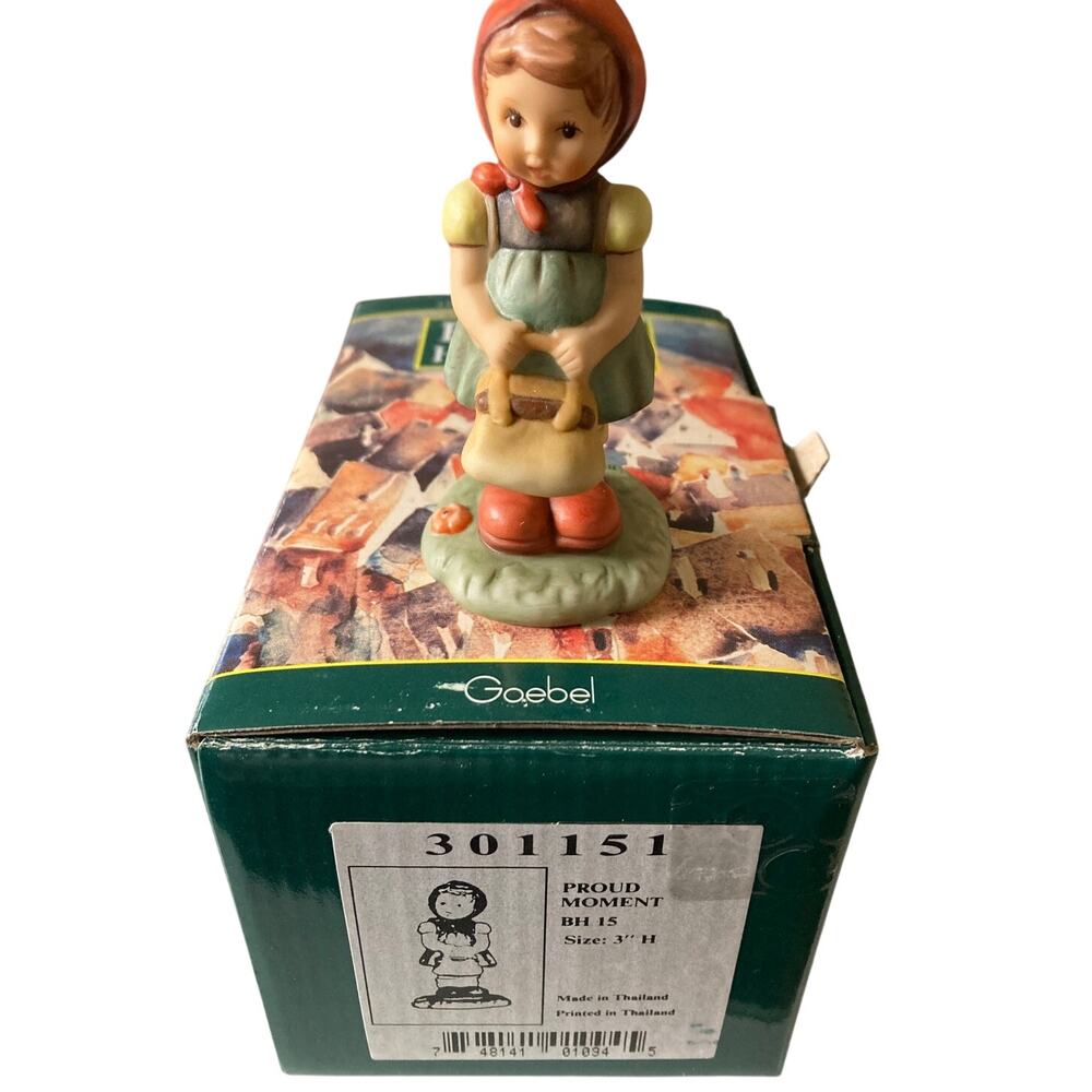 Vintage Goebel Berta Hummel 1996 Proud Moment Figurine 3.5 " W Box.